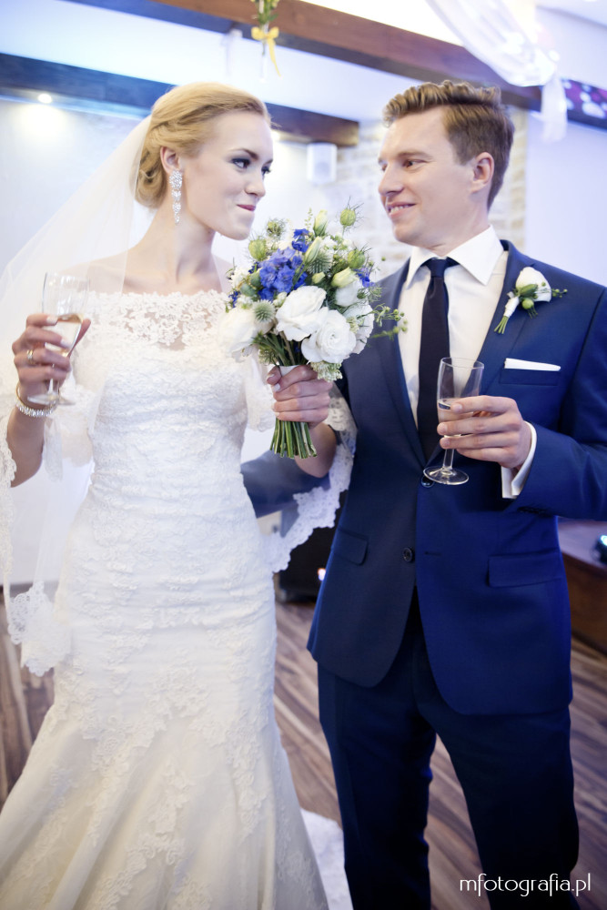 Zdjęcie Pary Młodej z Szampanem